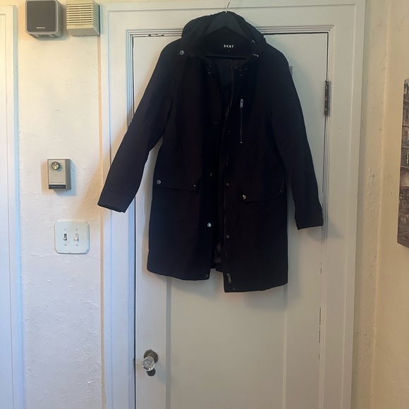 DKNY Hooded Water-Resistant Raincoat Women’s Medium Navy - Picture 7 of 7